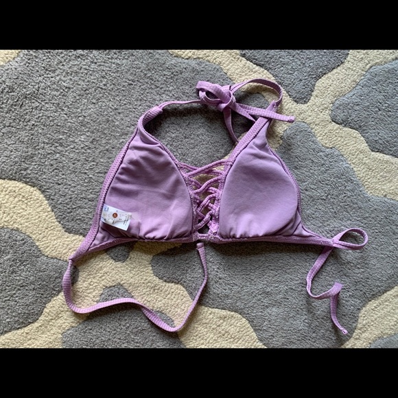 Bikini - Picture 8 of 10